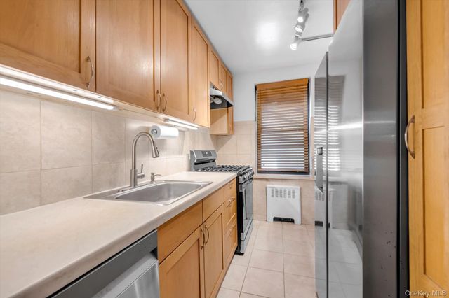 32-20 89th Street 108, East Elmhurst, NY 11369