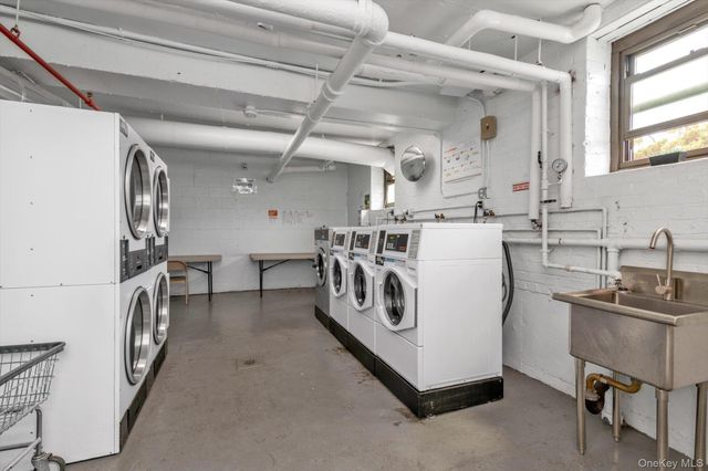 32-20 89th Street 108, East Elmhurst, NY 11369