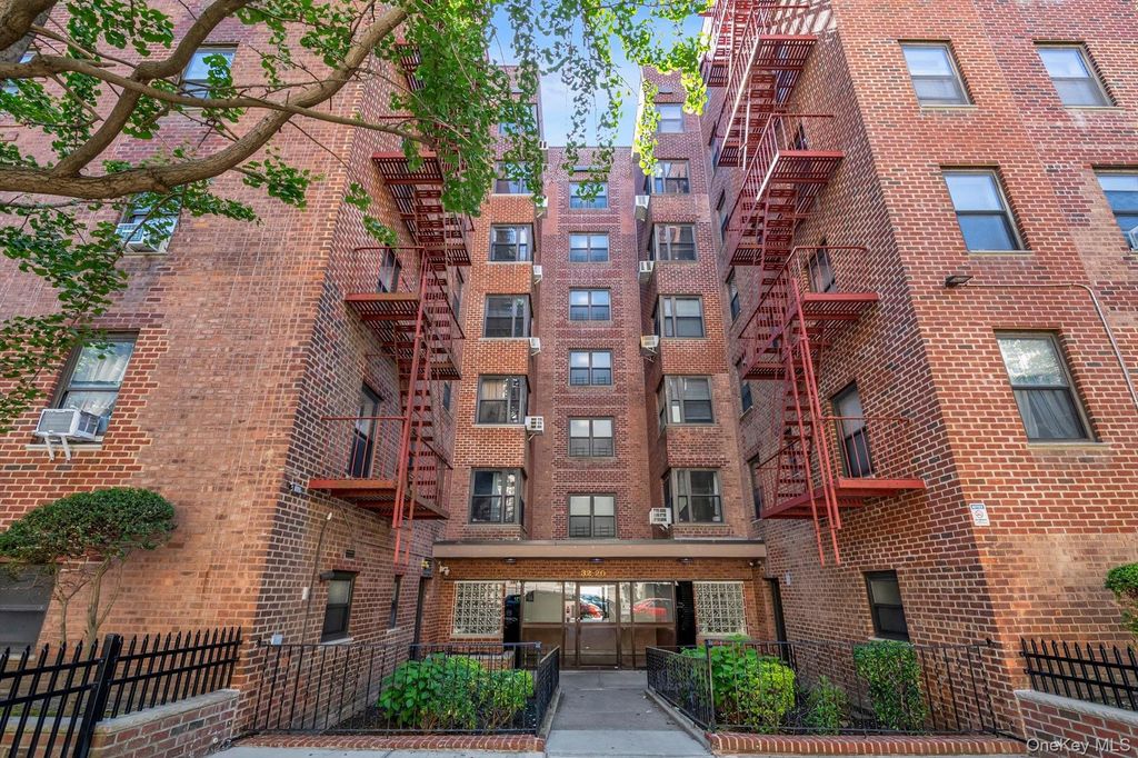 32-20 89th Street 108, East Elmhurst, NY 11369