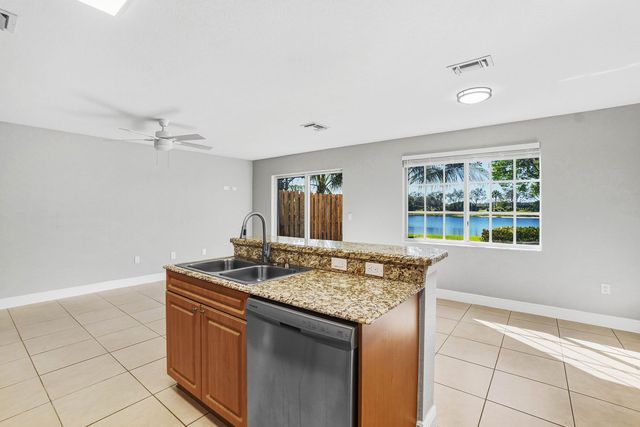 6712 Old Farm Trail, Boynton Beach, FL 33437