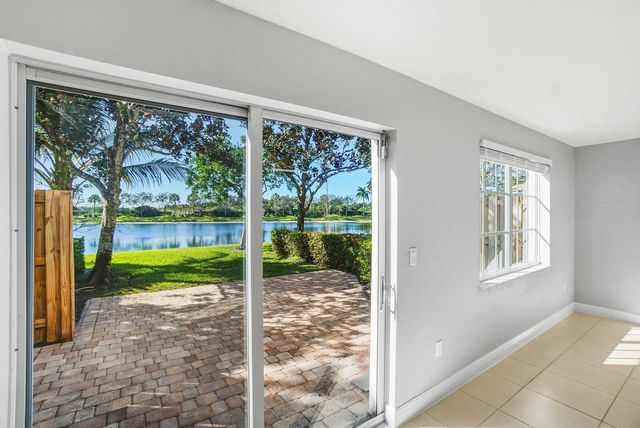 6712 Old Farm Trail, Boynton Beach, FL 33437