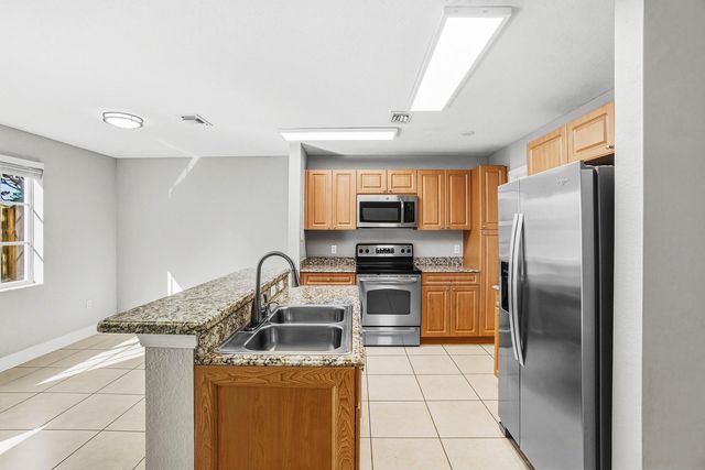 6712 Old Farm Trail, Boynton Beach, FL 33437