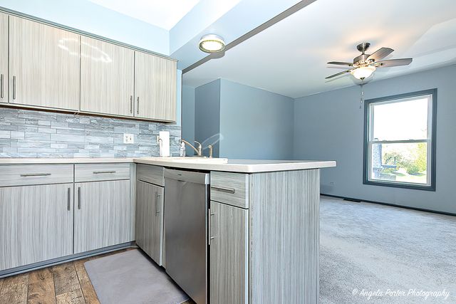 1402 Inverrary Lane 1402, Deerfield, IL 60015