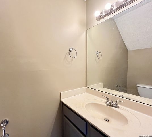 12124 Vista Nogal, San Antonio, TX 78213