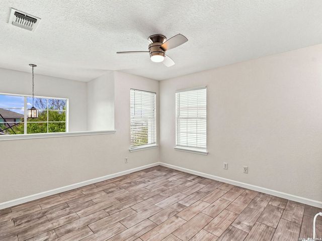 5512 Saffron Way, Leon Valley, TX 78238