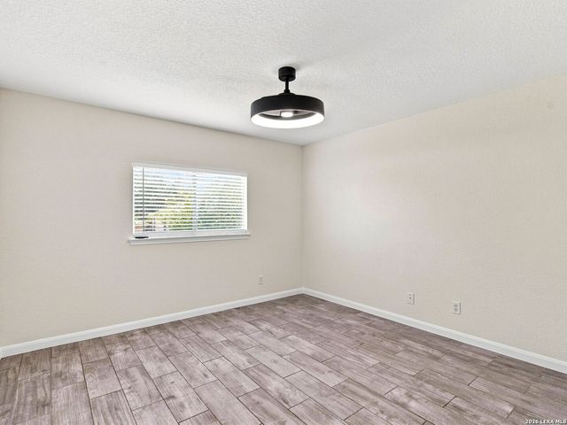 5512 Saffron Way, Leon Valley, TX 78238