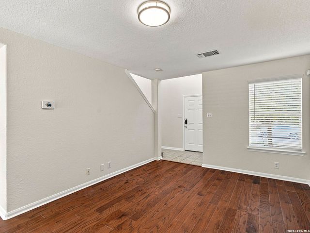 5512 Saffron Way, Leon Valley, TX 78238