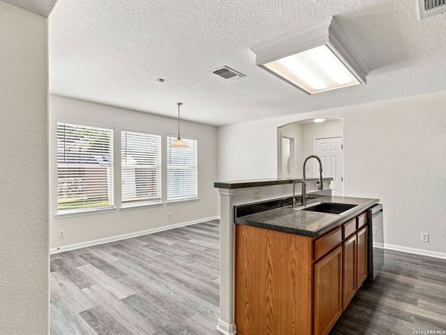 5512 Saffron Way, Leon Valley, TX 78238