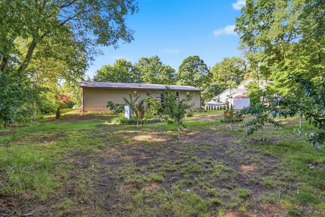 15915 Ryan Drive, Holland, MI 49424