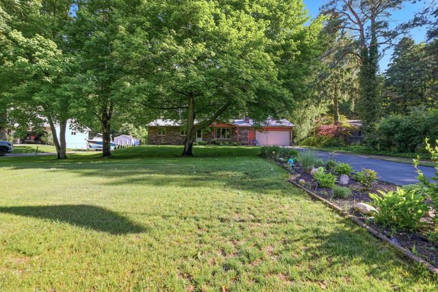 15915 Ryan Drive, Holland, MI 49424