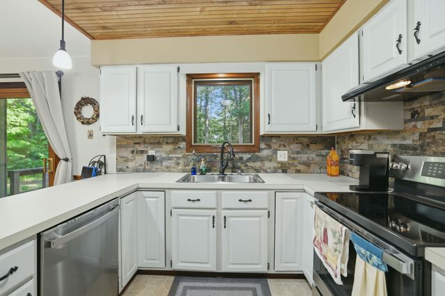 15915 Ryan Drive, Holland, MI 49424