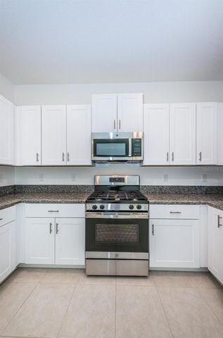 8327 CRESCENT OAKS DRIVE, New Port Richey, FL 34655