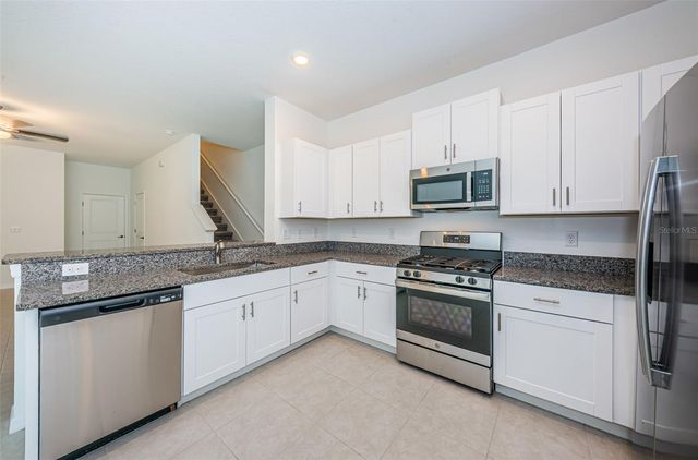 8327 CRESCENT OAKS DRIVE, New Port Richey, FL 34655