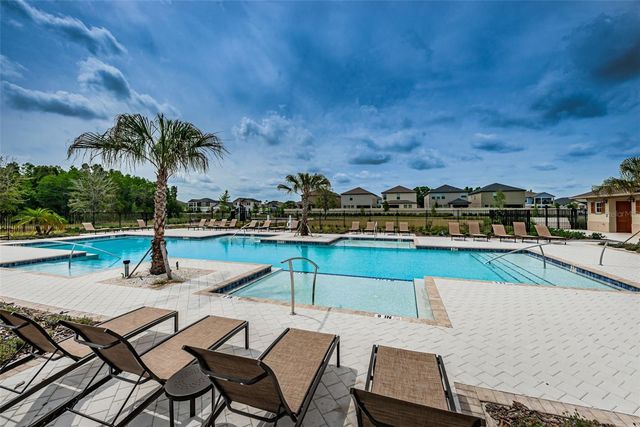 8327 CRESCENT OAKS DRIVE, New Port Richey, FL 34655