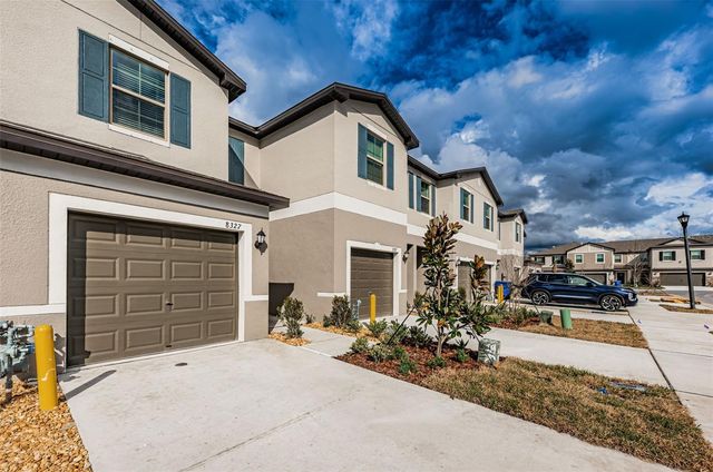 8327 CRESCENT OAKS DRIVE, New Port Richey, FL 34655