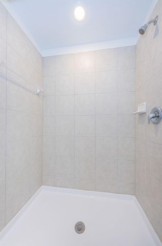 8327 CRESCENT OAKS DRIVE, New Port Richey, FL 34655