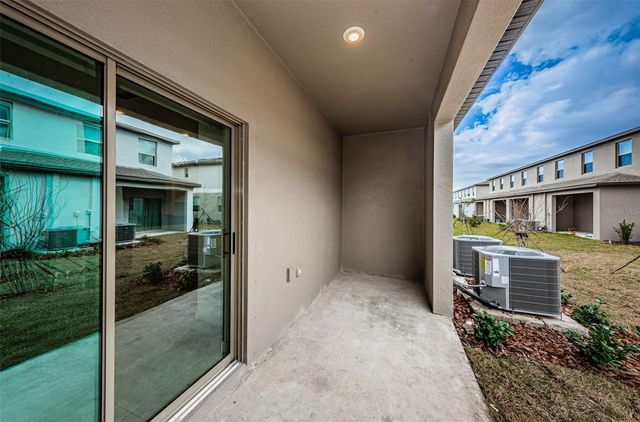 8327 CRESCENT OAKS DRIVE, New Port Richey, FL 34655