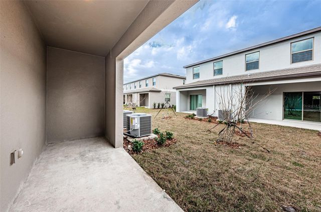 8327 CRESCENT OAKS DRIVE, New Port Richey, FL 34655