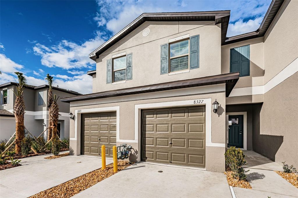 8327 CRESCENT OAKS DRIVE, New Port Richey, FL 34655
