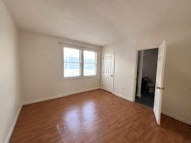 36 Fairway Ln 36, Blackstone, MA 01504