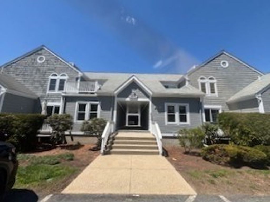 36 Fairway Ln 36, Blackstone, MA 01504