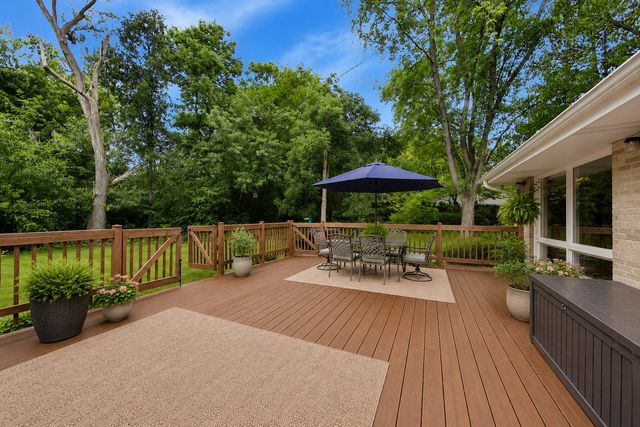2288 S Westwood Lane, Palatine, IL 60067