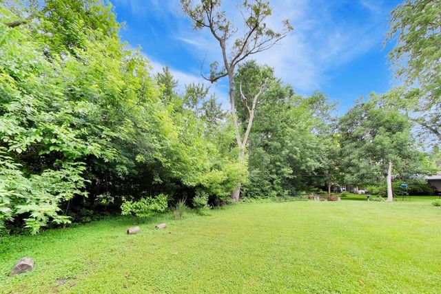2288 S Westwood Lane, Palatine, IL 60067