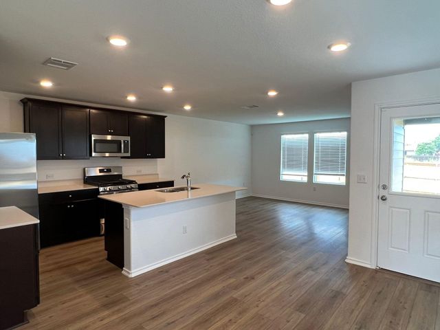 7221 Spotted Leaf WAY, Del Valle, TX 78617