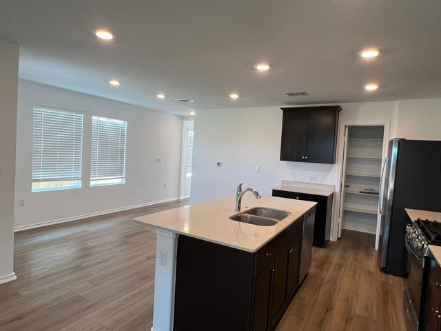 7221 Spotted Leaf WAY, Del Valle, TX 78617