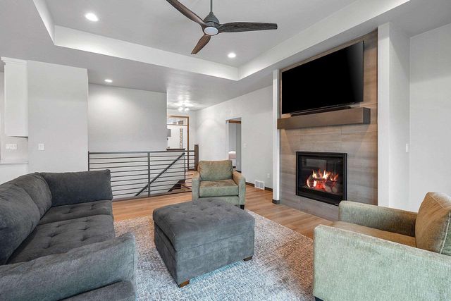 1567 BRAYDEN LANE, De Pere, WI 54115