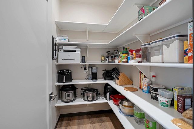 1567 BRAYDEN LANE, De Pere, WI 54115