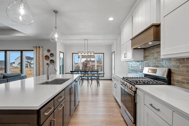 1567 BRAYDEN LANE, De Pere, WI 54115