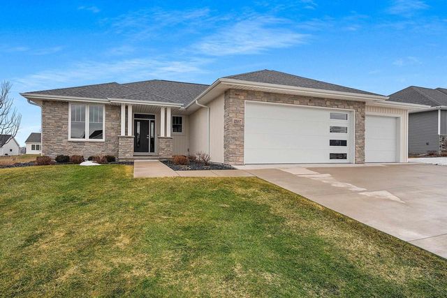 1567 BRAYDEN LANE, De Pere, WI 54115