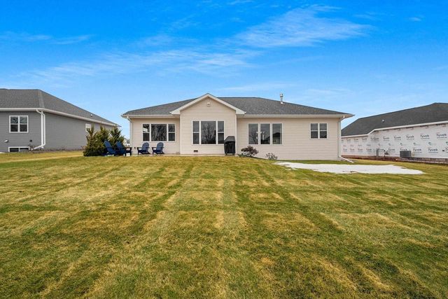 1567 BRAYDEN LANE, De Pere, WI 54115