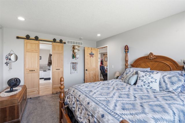 1958 S Avenue, Madrid, IA 50156