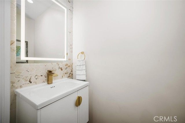 1271 Kenwood Road 163L, Seal Beach, CA 90740