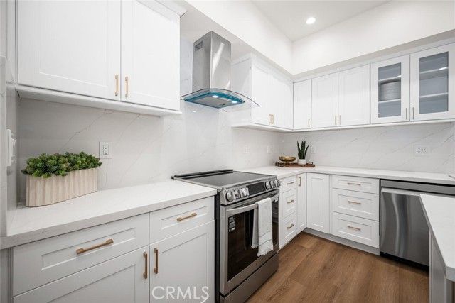 1271 Kenwood Road 163L, Seal Beach, CA 90740