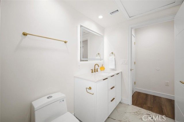 1271 Kenwood Road 163L, Seal Beach, CA 90740