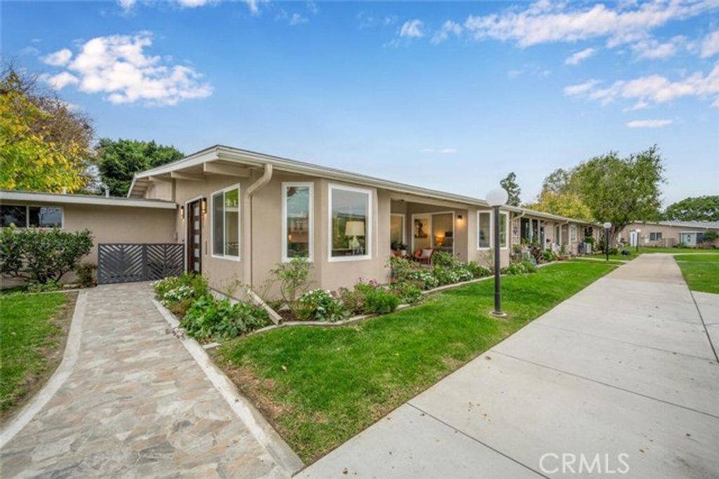 1271 Kenwood Road 163L, Seal Beach, CA 90740