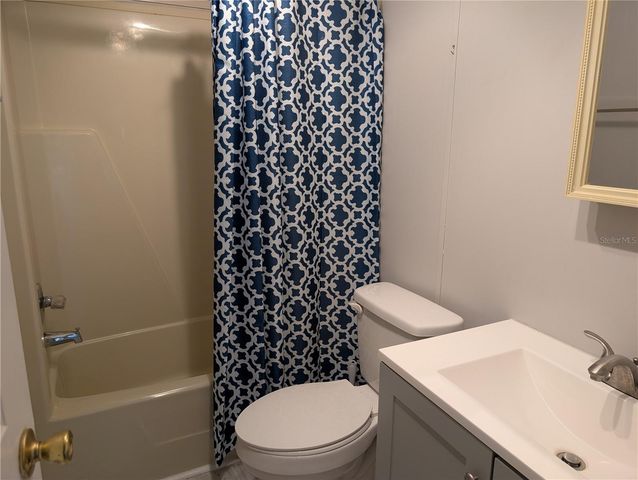 25836 MANHATTAN LANE, Astor, FL 32102