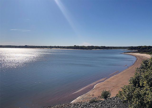 491 Reflection Bay Boulevard, Gordonville, TX 76245