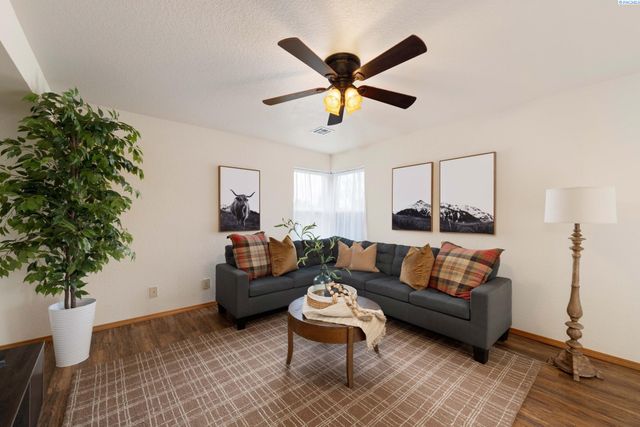 10426 S 952 Prairie Se, Kennewick, WA 99338