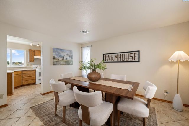 10426 S 952 Prairie Se, Kennewick, WA 99338