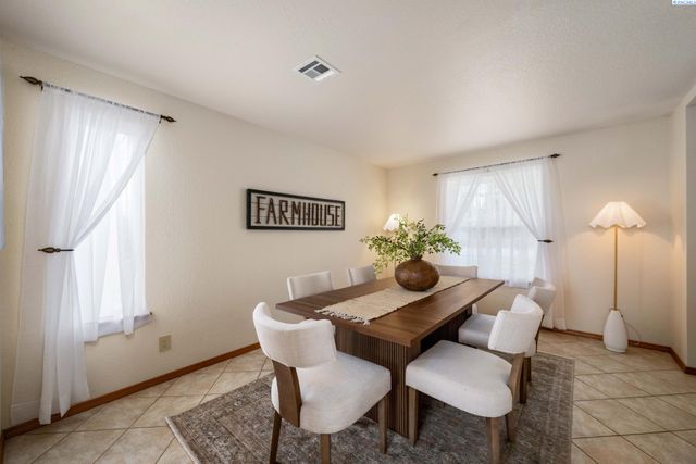 10426 S 952 Prairie Se, Kennewick, WA 99338