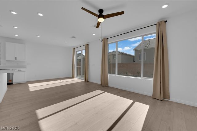 10234 Restless River Street, Las Vegas, NV 89141