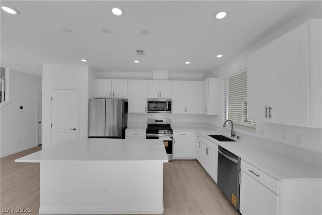 10234 Restless River Street, Las Vegas, NV 89141