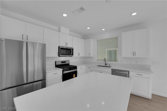 10234 Restless River Street, Las Vegas, NV 89141