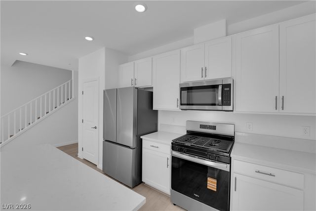 10234 Restless River Street, Las Vegas, NV 89141