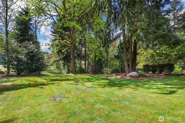 1620 186th Avenue E, Lake Tapps, WA 98391