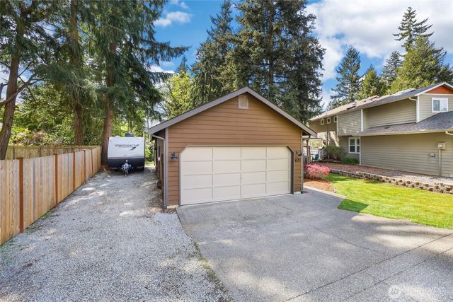 1620 186th Avenue E, Lake Tapps, WA 98391